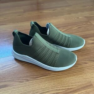 URBAN SPORT by J/Slides Knit Stretch Sneakers Sz 9  Slip On Casual